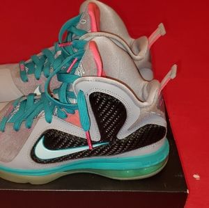 Nike Lebron 9 Elite South Beach GS 6.5y
